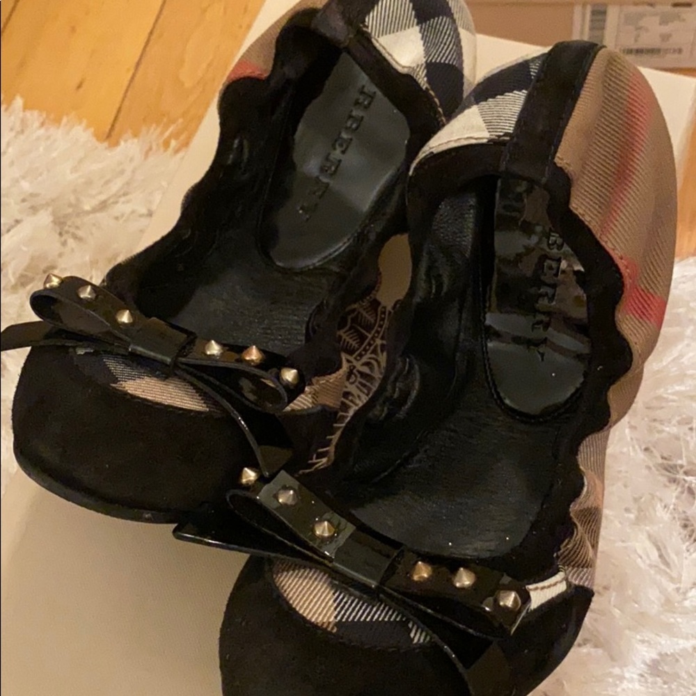 Burberry flats